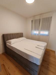 GT4 Apartment Ruby
