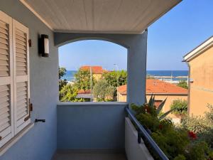 Casa Laura - Park the car, and walk to the beach!
