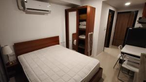 Compact studio MAIKHAO