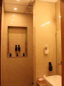 Prime LUX 1BHK with Private Balcony Near Medanta