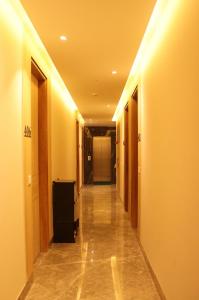 Prime LUX 1BHK with Private Balcony Near Medanta