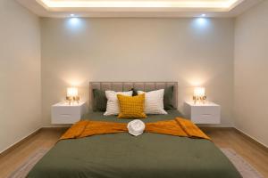 Luxury Suite with 2 pools, at central park 1 building B with gym near Downtown mall