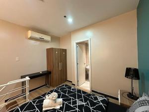 Loft with balcony in poblacion Makati Ciry