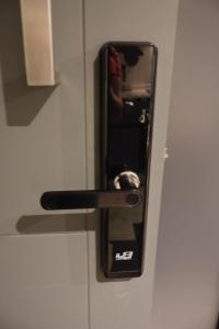 Modern apartment, ideal for shopping and sightseeing