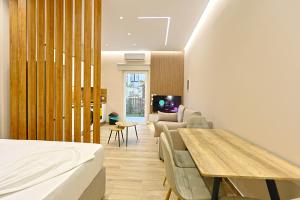 Coastline Luxury Studios & Apartment