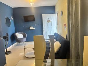 Comfortable apartment next to Ave Espaa