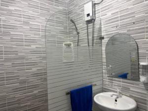 Comfortable apartment next to Ave Espaa