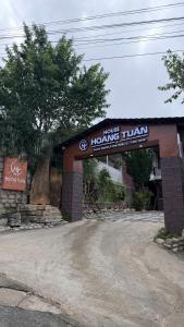Hoàng Tuấn house
