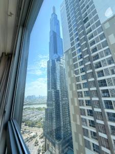 SAI GON HOUSEs Landmark 81 view