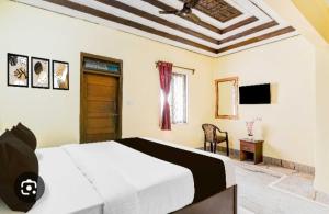 Karthikeya home stay