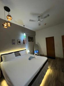 Sleek Suites