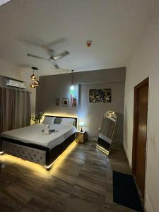 Sleek Suites