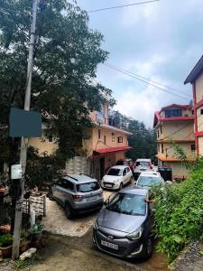 Decent Stays Rooms and Apartments