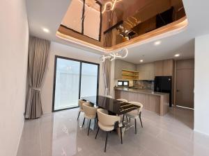 Jomtien Beach Villa Pattaya 400 meters to the beach