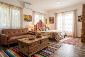 La Optimista Boutique Hotel & Concierge