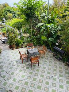 Hẻm Homestay