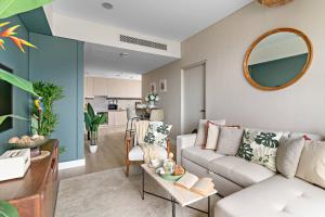 Frank Porter - Dubai Marina Mall Hotel