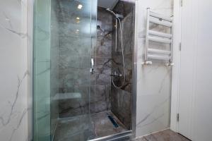 Luxury 2-Bedroom Bosphorus View Flat with Private Parking and Elevator
