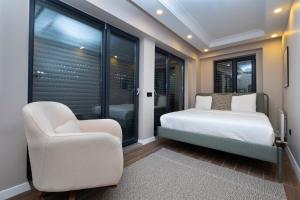 Luxury 2-Bedroom Bosphorus View Flat with Private Parking and Elevator