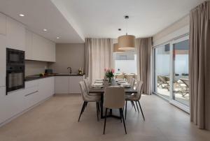 Villa Bellatrix 1 & 2 - two heated pools & jacuzzi