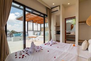 Designer Mediterranean 2BR Villa Near Pererenan