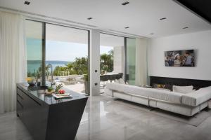 Exclusive Villa Calma I - heated pool&spa sea view