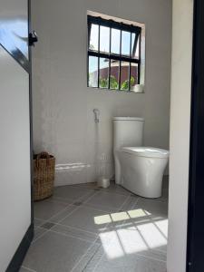 The Haven Room- Few Minutes from KIA