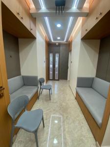 Narayan Executive Aurangpura Gulmandi