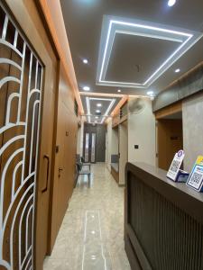 Narayan Executive Aurangpura Gulmandi