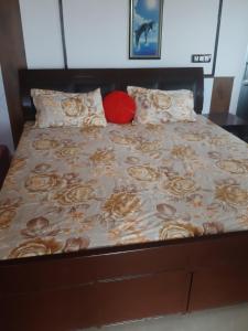 Crest Luxury Suite Homestay in the Heart of the City