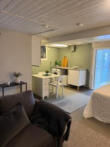 Seaside accommodation with cleaning included