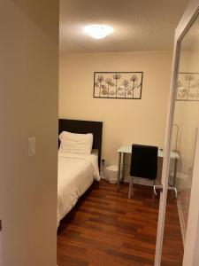Platinum Suites- One Bedroom Plus Close Den