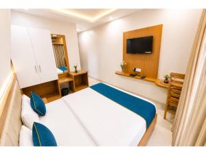 The Premium Stay Hotel Gajanand Near Sea Beach AC Rooms, WiFi, Parking, Lift, Restaurant, & Family-Friendly Facilities, 24-Hour Front Desk