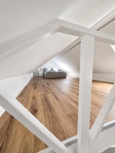 Modernes Penthouse-Loft mit Netflix, AC und Terrasse