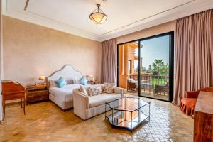 Villa Al Nassim 5BR Luxury Estate with Private Pool & Garden