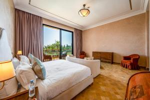 Villa Al Nassim 5BR Luxury Estate with Private Pool & Garden