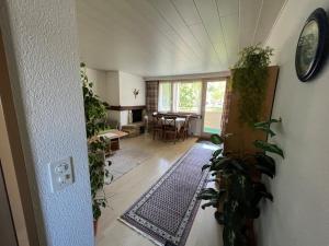 Likeable quiet 2-room apartment with balcony