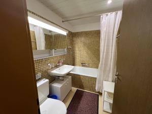 Likeable quiet 2-room apartment with balcony