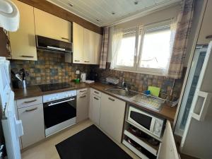 Likeable quiet 2-room apartment with balcony