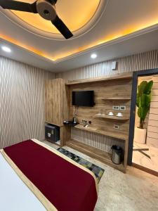 Hotel Lotus, Kanpur