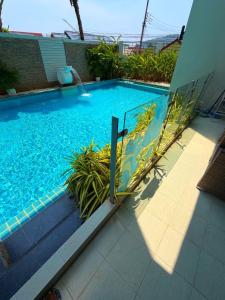Studio with pool in Chic Condo