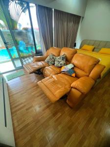 Studio with pool in Chic Condo