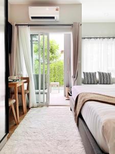 Title Serenity Studio with Balcony by TVC SRD3702
