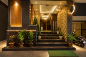 Hotel Smart The Star Inn Near-Delhi Airport With Free Airport Drop