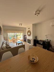 Sunny Apartment near Falésia Beach