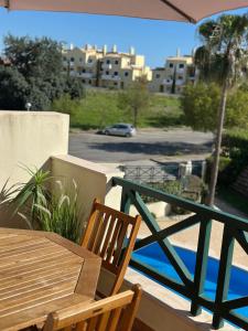 Sunny Apartment near Falésia Beach