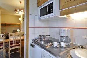 Résidence Amethyste - Studio divisible chaleureux · Accès direct aux pistes · Vue pistes MAE-3793