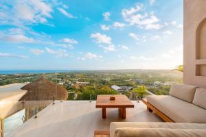 Zdenka - Luxury Ocean View Villa in Bingin
