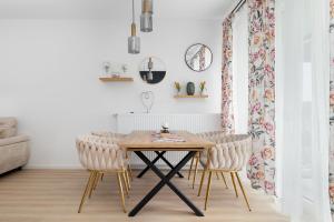 Zielonego Mostu Cozy Elegant Apartment by BookingHost