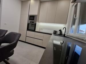 Sunset Cove Apartment